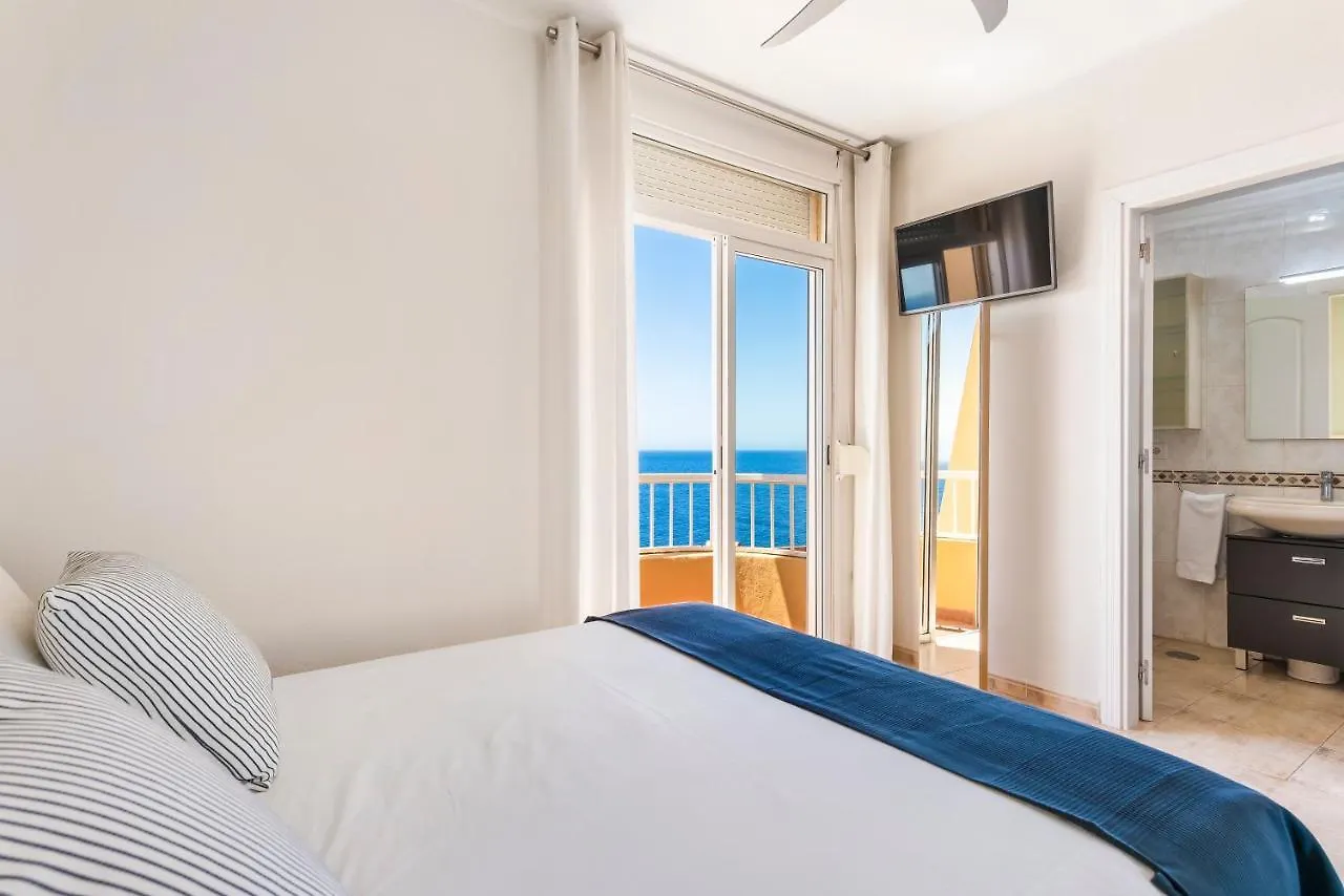 Апартаменты Beachfront Triplex With Swimming Pool & Parking Радазул Испания