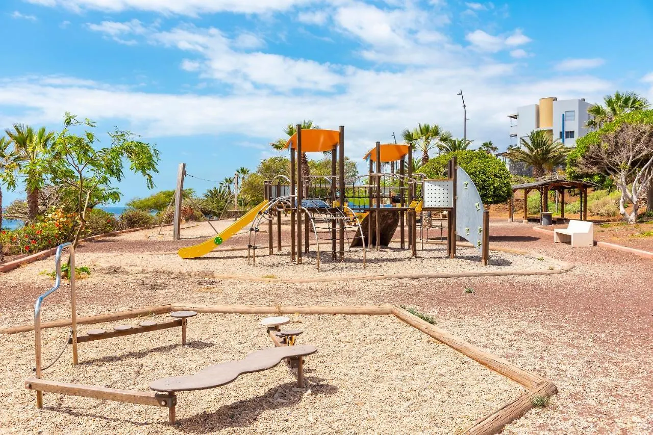 Beachfront Triplex With Swimming Pool & Parking Radazul 0*,  Spanien